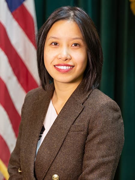 Sen. Victoria Gu headshot