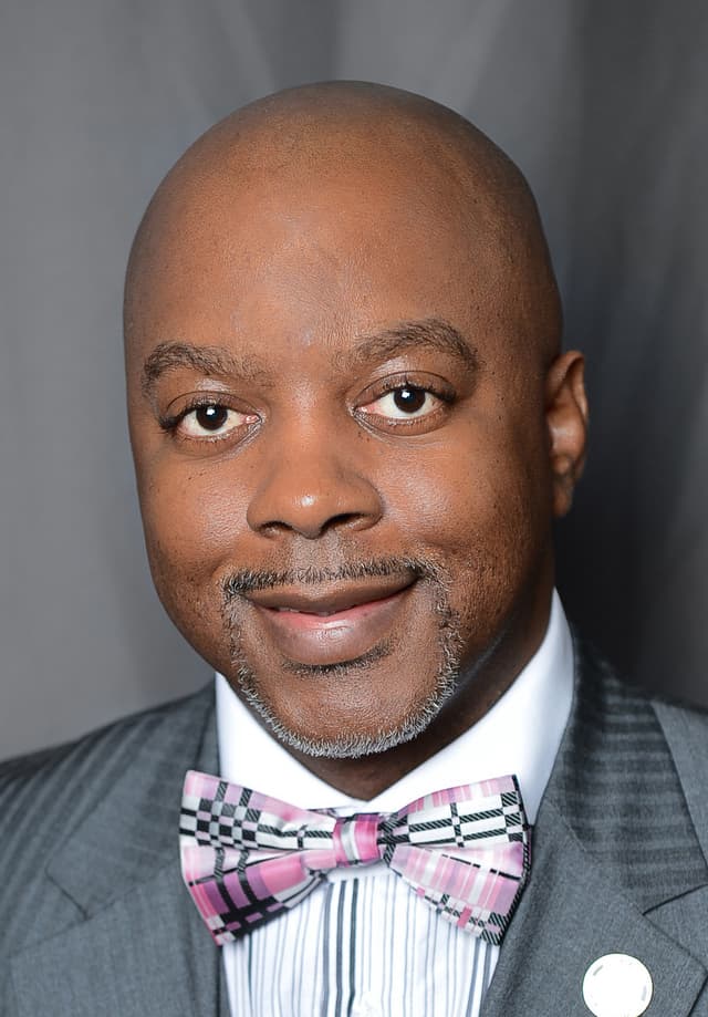 Rep. Dexter Sharper headshot