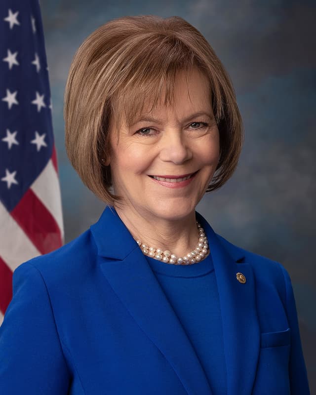 Sen. Tina Smith headshot