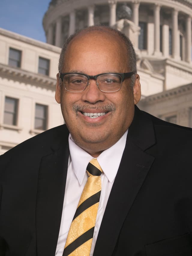 Rep. Earle S. Banks headshot