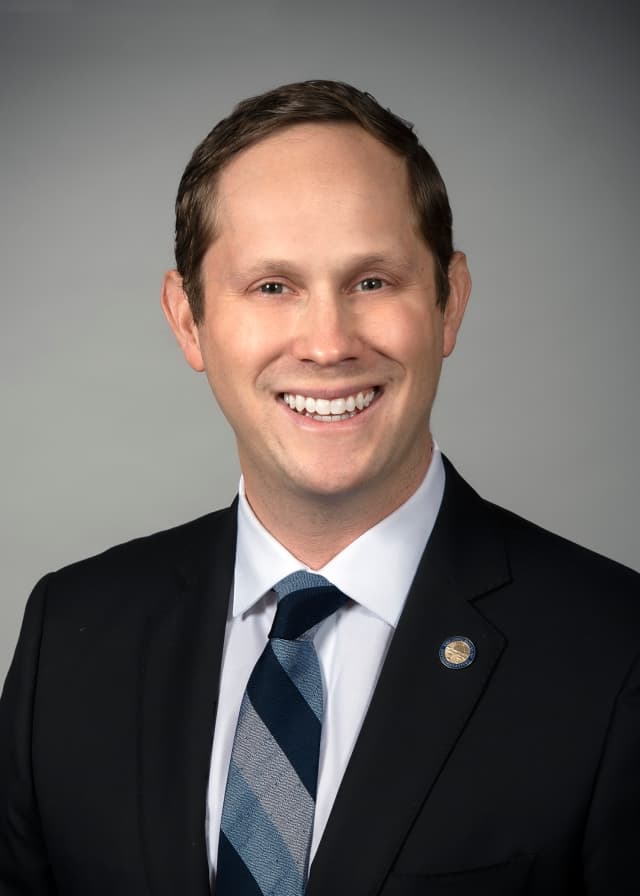 Rep. Casey Weinstein headshot